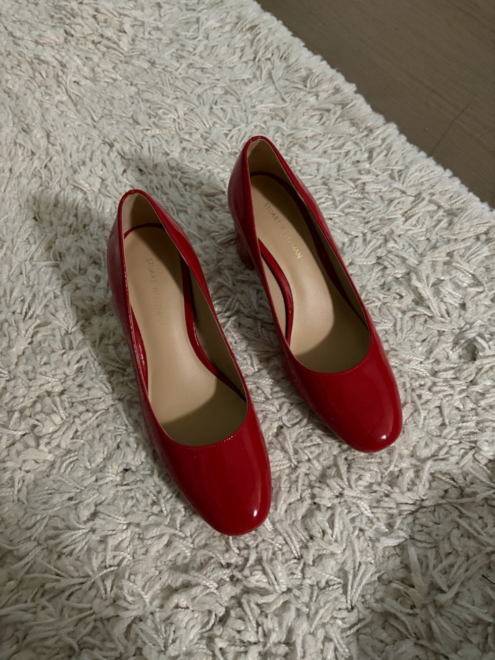 Stuart Weitzman Red Patent Leather Pumps. Holly 60